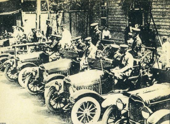 自動車 大正7年 消防自動車の勢ぞろい ジャパンアーカイブズ Japan Archives