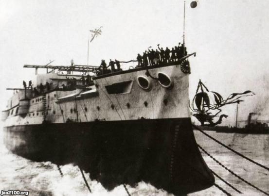 軍艦（明治33年）▷戦艦「三笠」の進水式 | ジャパン