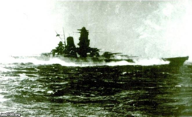 戦艦（昭和16年）▷戦艦「大和」（1940～1945、瀬戸内海を航行中