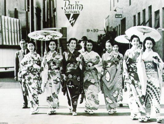 希少　美品　宝塚歌劇~戦前篇~アメリカ・ジャズ・ポピュラー篇 宝塚歌劇 ～戦前篇～ アメリカ・ジャズ・ポピュラー篇(CD)＜新品