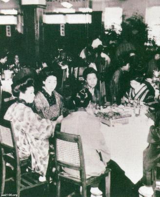 飲食 大正14年 デパートの食堂レストラン 日本橋三越 ジャパンアーカイブズ Japan Archives