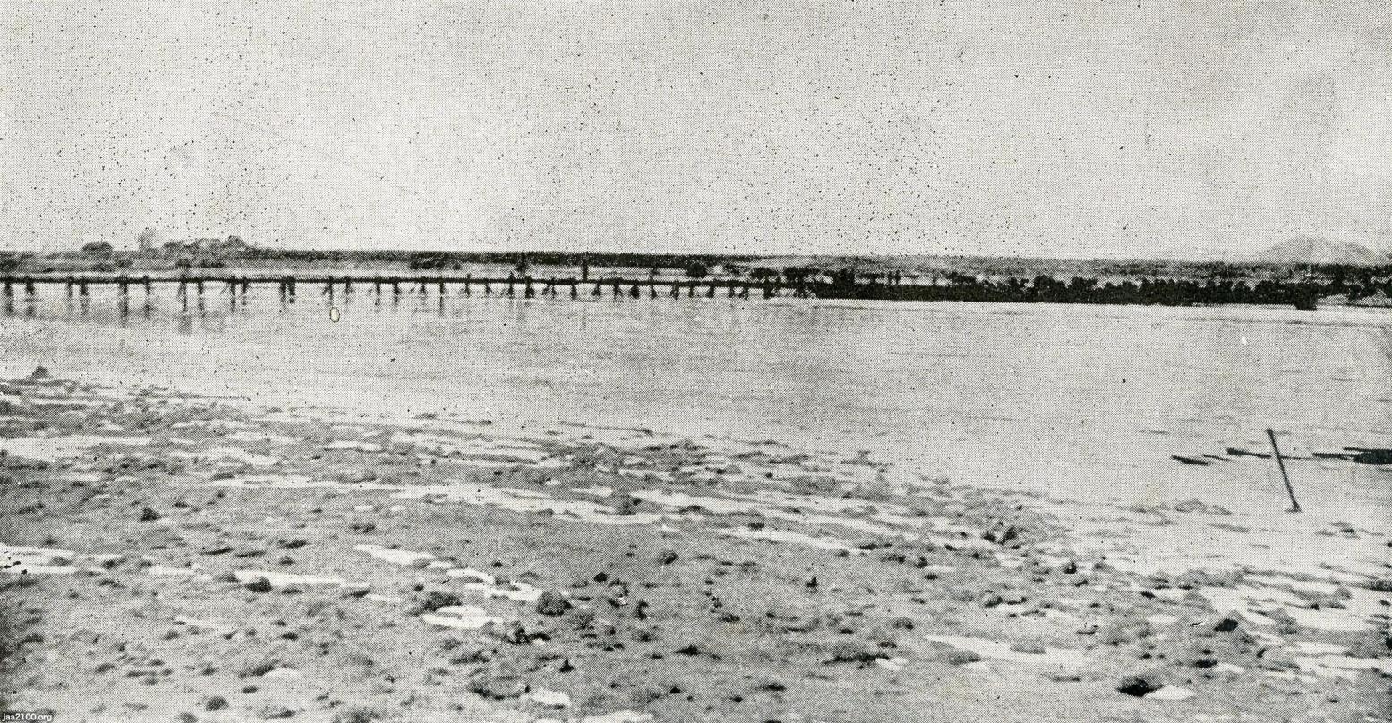 日中（明治27年）▷鴨緑江に架橋された戦時の軍橋 | ジャパンアーカイブズ - Japan Archives
